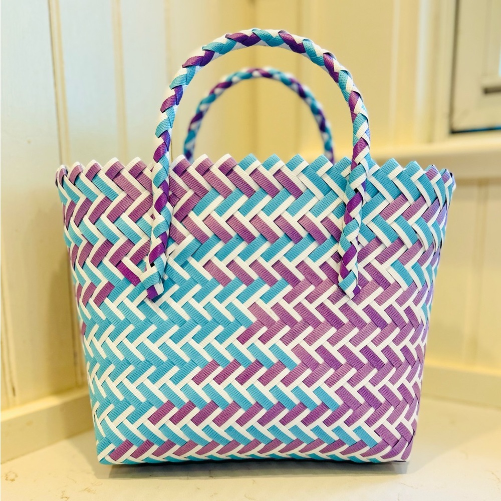 Woven shopper tote NWT